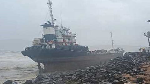 basara star ship final decision wrecked in mirya port after four months in ratnagiri