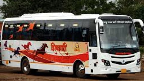 हायटेक शिवशाही बसही गळक्या