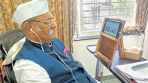 कोल्हापूर, अहमदाबाद, बंगळूर सिटी एक्स्प्रेस गाड्यांना साताऱ्यात 'थांबा' आवश्यक : खासदार पाटील