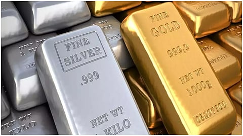 Silver And Gold Rate fall in price of four thousand silver 1 thousand in gold jalgaon