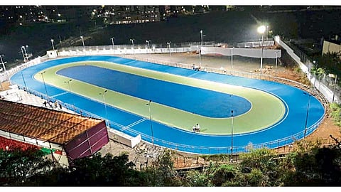 इंद्रायणीनगर, भोसरी - महापालिकेतर्फे सुमारे सव्वादोन कोटी रुपये खर्चून बांधण्यात आलेली आंतरराष्ट्रीय दर्जाची पहिली स्केटिंग रिंक.