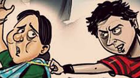 Old Women Gold Jwellary Theft