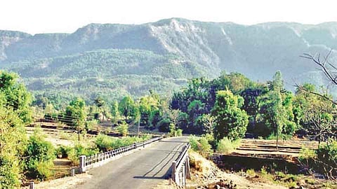 PWD Minister Assures For Sonavade Ghat Sindhudurg Marathi News