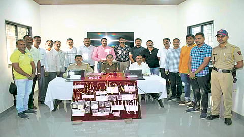 Delivery Boy Leaves The Thief