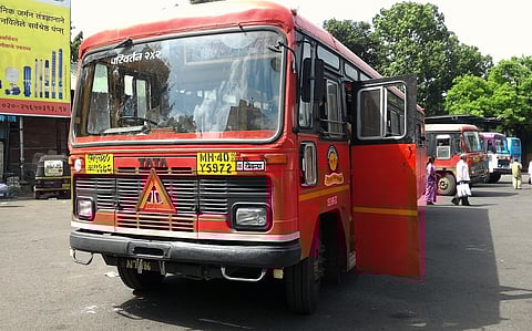 st bus malegaon.jpg