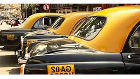 Rickshaw taxi union bandwidth go on Strike