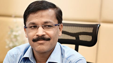 Tukaram Mundhe took over