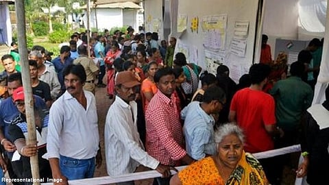 ठाण्यात वॉटरप्रुफ मतदान केंद्र..