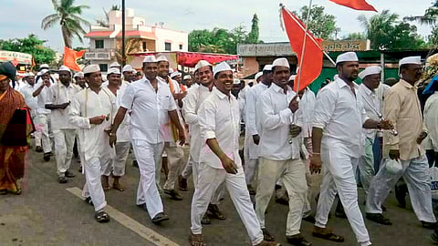 wari 2019 : दर्याच्या मच्छीमारांची वैराग्याची वारी