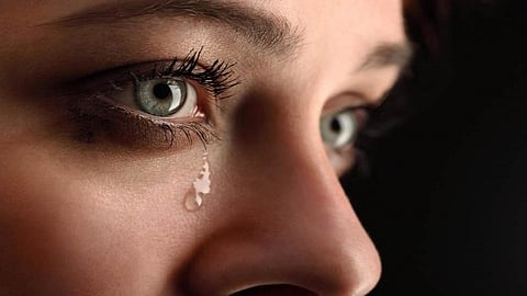 woman cying.jpg