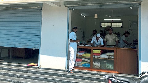 Response to prisoners ironing service in pune