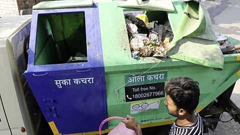 पिंपरी-चिंचवड : कचऱ्याचे विलगीकरण करा म्हणणारेच कचरा एकत्र करतायेत