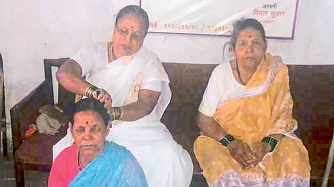 सेवाभावातून वृद्धांना दिला जगण्याचा आधार