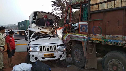 ट्रक - जीप अपघातात देवगडचा एक ठार