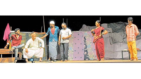 एक सुंदर नाट्यानुभव...!