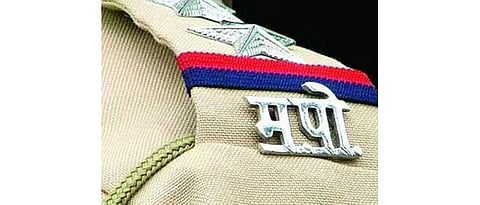 चाळीसगाव : लाच मागणाऱ्या दोन पोलिसांवर कारवाई