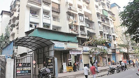 मुंबईतील 2 हजार 230 इमारती कोविडमुक्त; प्रतिबंधित क्षेत्रातील नागरिकांच्या संख्येत वाढ