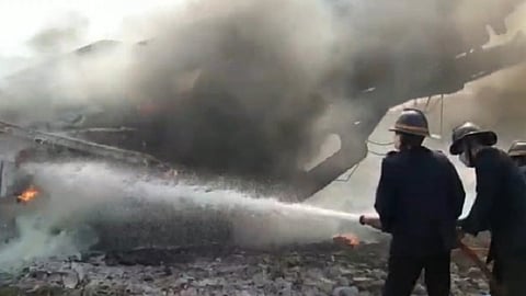 भिवंडीतील डम्पिंग ग्राउंडला भीषण आग; आगीत कचरा विघटन करणारी यंत्रणा खाक