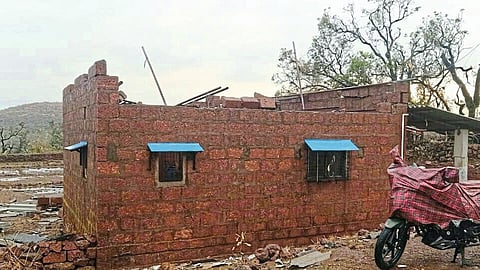 Storm Victims In Mandangad Taluka Express Reactions On Compensation
