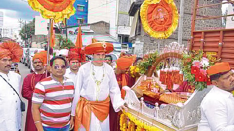 मिरजेत बाप्पांचे जंगी स्वागत