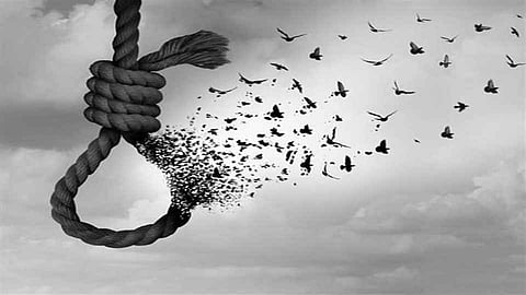 Youth commits suicide by injuring woman