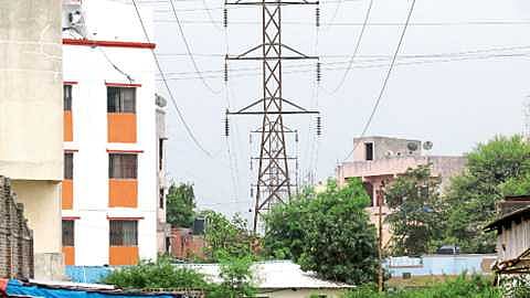 Explosion of High tension wire in dhayari Pune Five women were injured