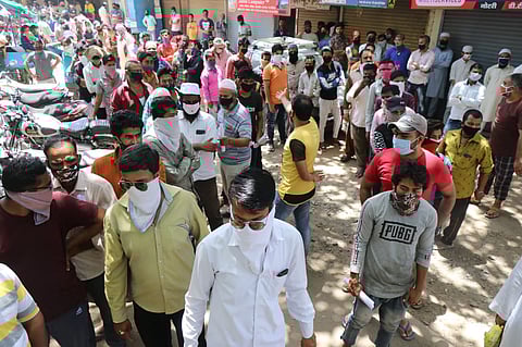 तुम्हाला गावाकडे जायचे मग यांच्याकडे करा संपर्क