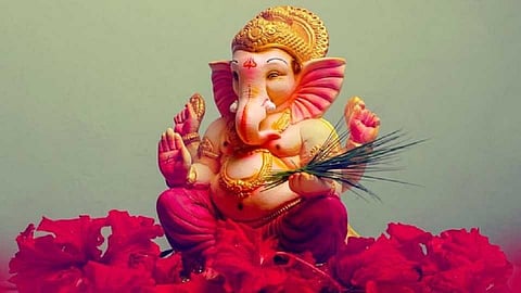 Installation of Ganapati in municipal schools with houses
