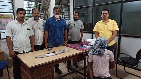 Young man arrested for cutting cake with sword