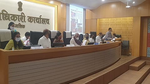 Corona review meeting chhagan bhujabal nashik marathi news