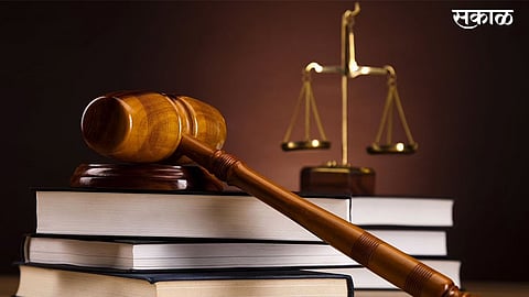 न्यायालयाच्या आदेशानंतर "गर्ल्स हायस्कूल' पाडणा-यांवर दरोड्याचा गुन्हा दाखल
