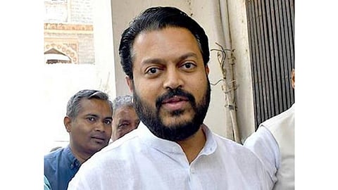 Cultural Affairs Minister Amit Deshmukh will meet to playwrights and artists at the Drama Theatre to solve their issues