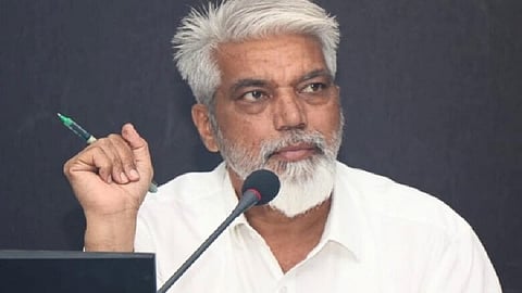 'ग्रामपंचायतीमध्ये जमीन सुपीकता निर्देशांक फलक लावा', दादा भुसेंचे निर्देश