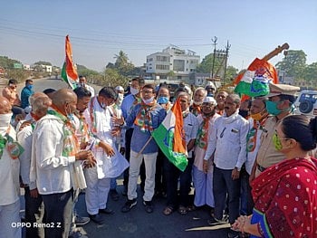 Bharat Bandh Updates : एरंडोल कॉंग्रेसतर्फे रास्तारोको आंदोलन !