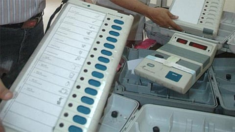 Loksabha 2019 : ईव्हीएम यंत्रांवर भाजपचे नाव