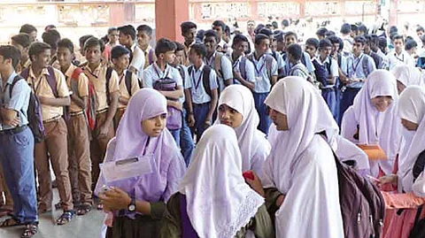 मराठीच्या पेपरने उद्यापासून दहावीच्या परीक्षेला सुरवात