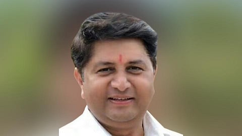 Former MLA Vaibhav Pitched has said that he is firmly with you