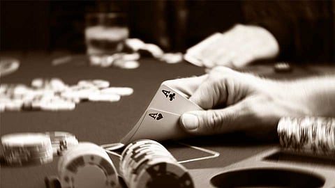 चक्क महापालिकेच्या शाळेतच सुरु होता जुगार अड्डा । Aurangabad