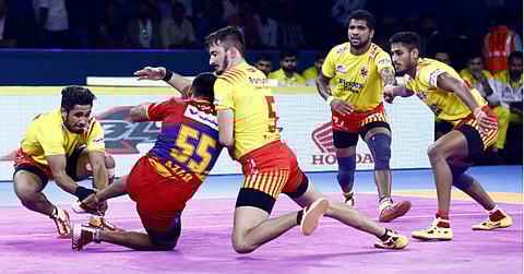 Pro Kabaddi 2019 : गुजरातने उडवला यूपीचा धुव्वा