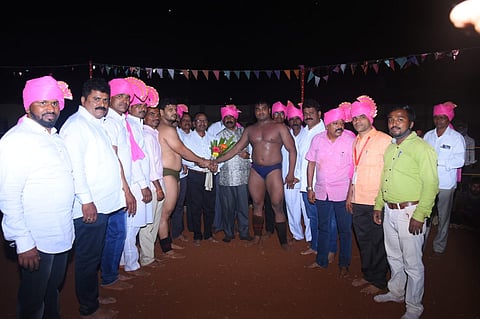 Wrestlers Swore anti doping at turukwadi online wrestling competition kolhapur
