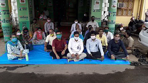 Sudden agitation of Sawantwadi Municipal Corporation employees