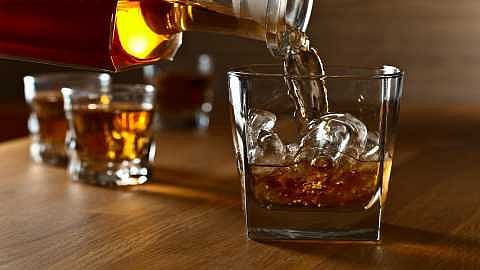 Delhi govt lifts special corona fee on liquor from Jun 10, but raises VAT