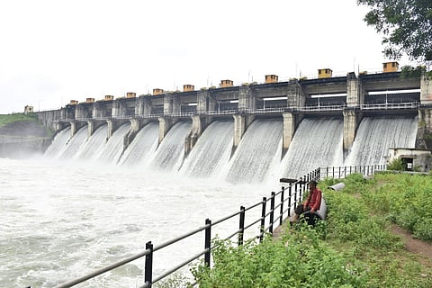 Akola News: Four dead, four bodies found in Motsavanga dam drain, mourning in the village