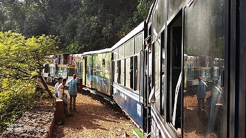 माथेरानला पर्यटकांची मांदियाळी, मिनी ट्रेन शटल सेवेच्या फेऱ्यांमध्ये वाढ