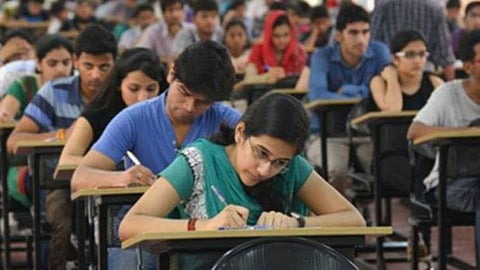 जिल्ह्यात 13 केंद्रांवर होणार 'नीट'ची परीक्षा!