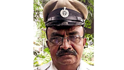 रुग्णवाहिकेसाठी रोखला राष्ट्रपतींचा ताफा