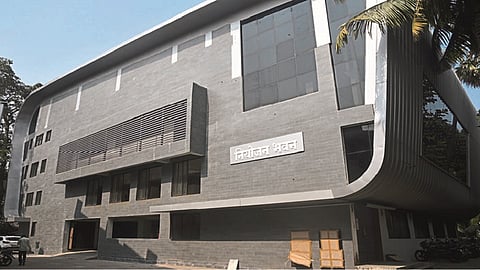 अलिबाग : नियोजन भवनाची इमारत.