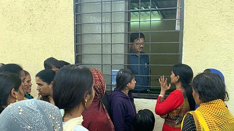 Officers are locked at Kasarwadi water supply office due to irregular water supply