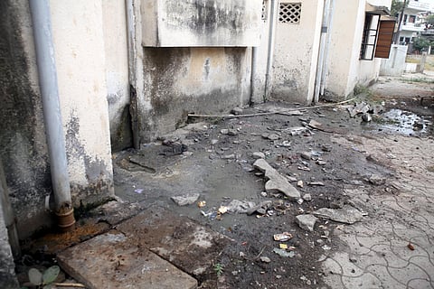 the construction of the building built in the name of rehabilitation is inferior