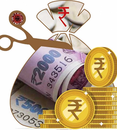 Recovery of fines from traders by the municipality on the background of corona in Rahuri